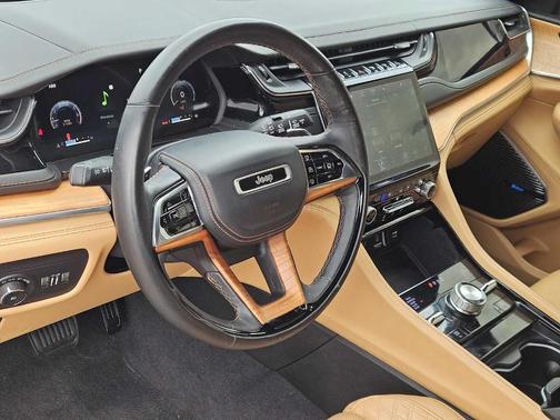 2022 Jeep Grand Cherokee L Summit