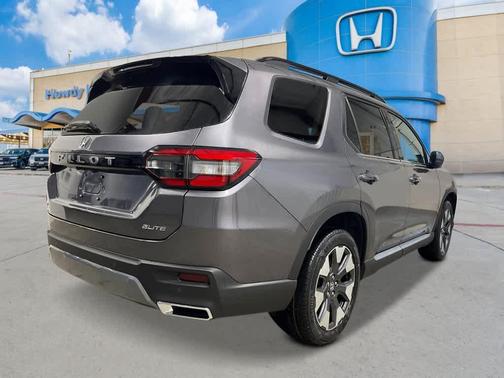 Modern Steel Metallic 2026 Honda Pilot Elite