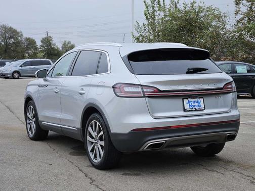 2019 Lincoln Nautilus Select