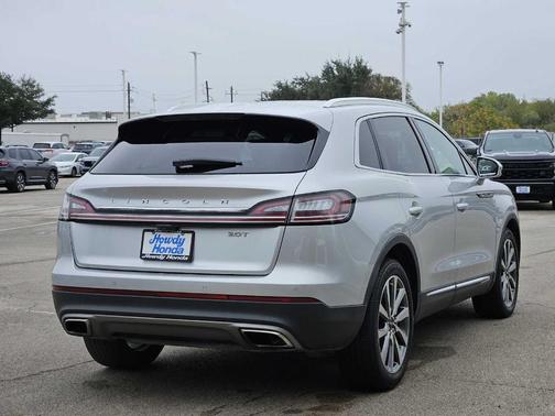 2019 Lincoln Nautilus Select