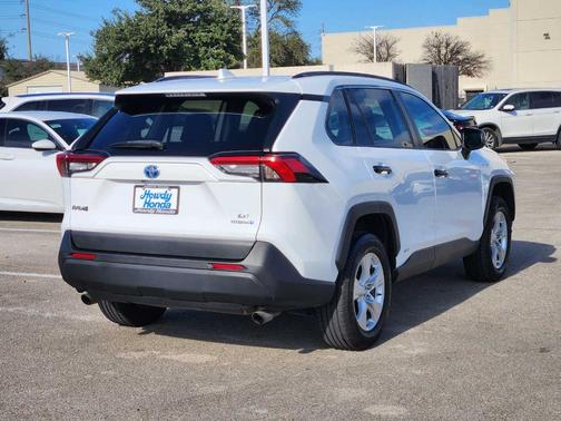 2021 Toyota RAV4 Hybrid LE