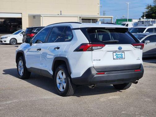 2021 Toyota RAV4 Hybrid LE