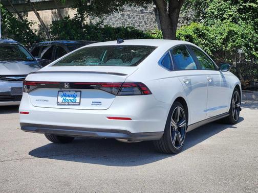 Platinum White Pearl 2023 Honda Accord Hybrid Sport