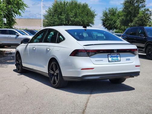 Platinum White Pearl 2023 Honda Accord Hybrid Sport