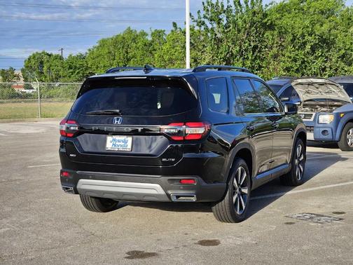 2025 Honda Pilot Elite