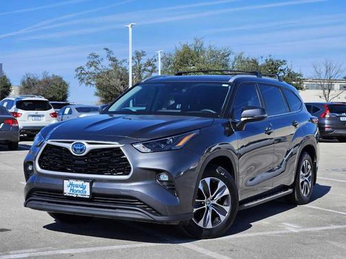 2024 Toyota Highlander Hybrid XLE