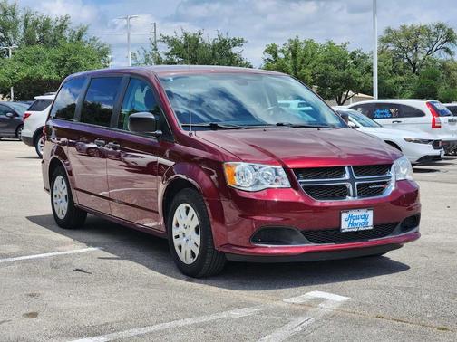 Octane Red Pearlcoat 2019 Dodge Grand Caravan SE