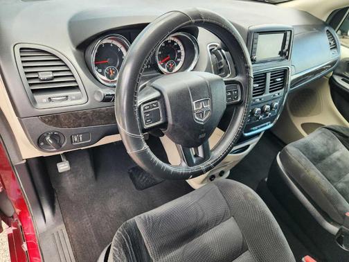 Octane Red Pearlcoat 2019 Dodge Grand Caravan SE