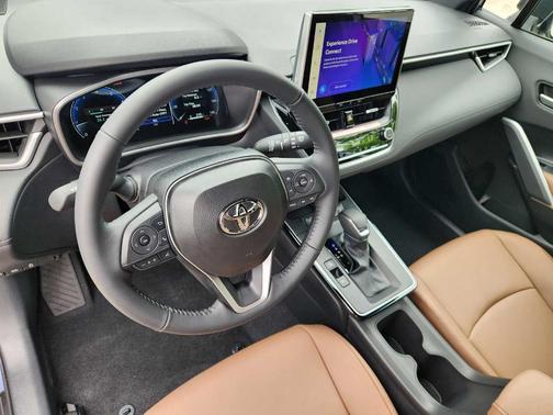 CELESTITE 2026 Toyota Corolla Cross XLE