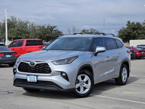 2023 Toyota Highlander LE
