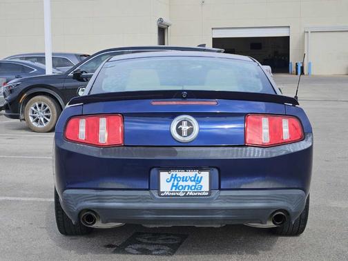 2011 Ford Mustang V6 Premium