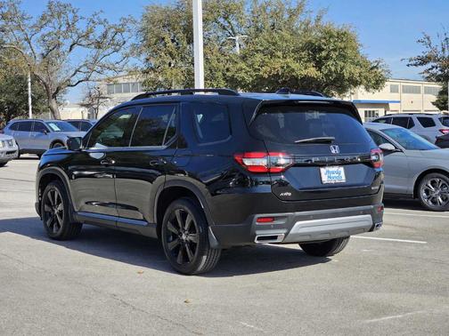 2024 Honda Pilot Touring
