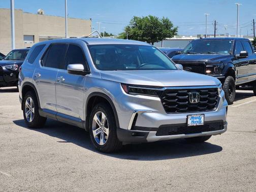 Lunar Silver Metallic 2023 Honda Pilot EX-L 8-Passenger