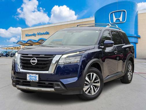 2024 Nissan Pathfinder SL