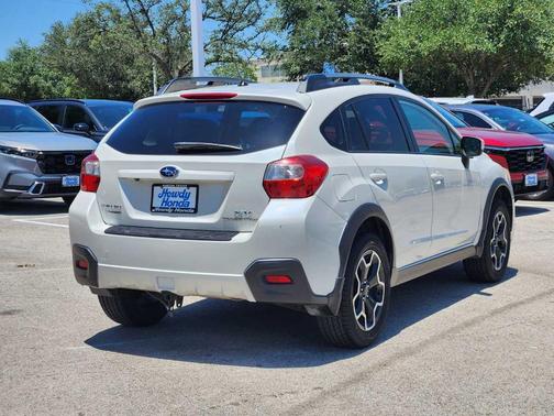 Crystal White Pearl 2015 Subaru XV Crosstrek 2.0i Premium