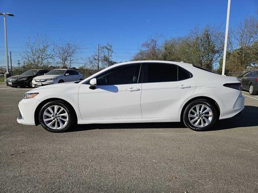2021 Toyota Camry LE