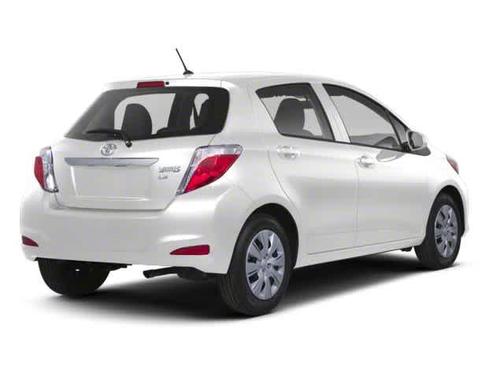 2013 Toyota Yaris LE