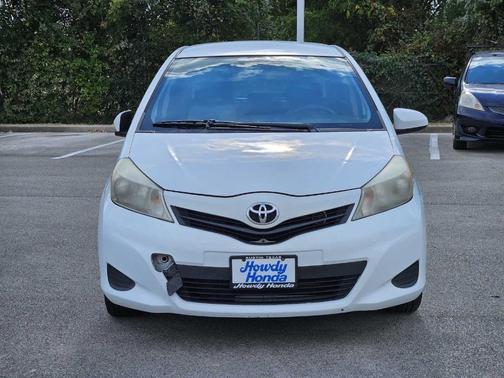 2013 Toyota Yaris LE