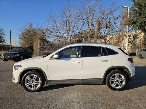 2021 Mercedes-Benz GLA 250 Base 4MATIC