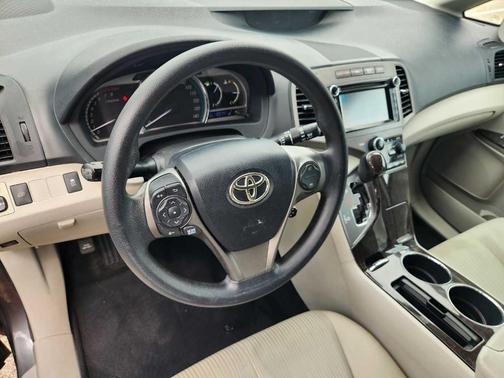 Magnetic Gray Metallic 2013 Toyota Venza LE