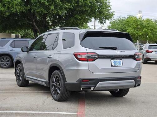 2025 Honda Pilot TOURING+