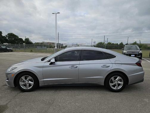 Shimmering Silver Pearl 2021 Hyundai SONATA SE