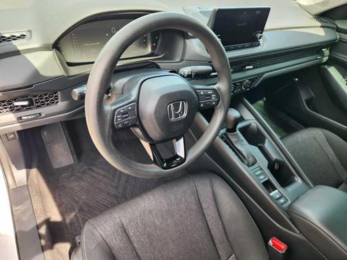 Platinum White Pearl 2023 Honda Accord EX