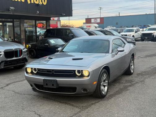 2017 Dodge Challenger SXT