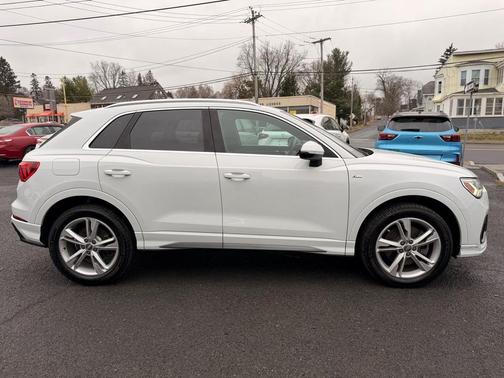 2019 Audi Q3 2.0T S line Premium Plus