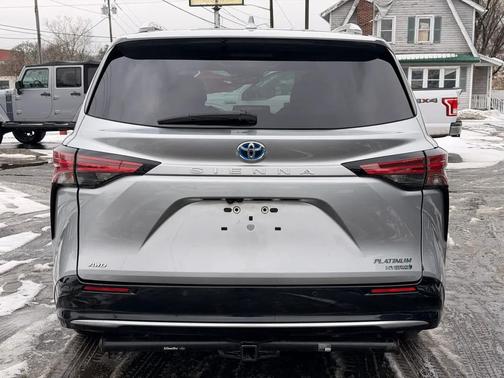 2022 Toyota Sienna Platinum