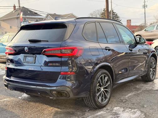 2023 BMW X5 M50i
