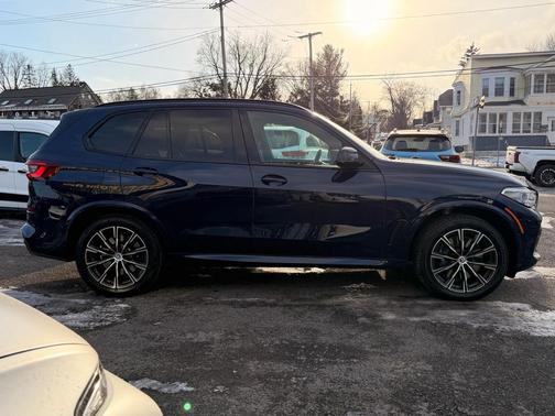 2023 BMW X5 M50i