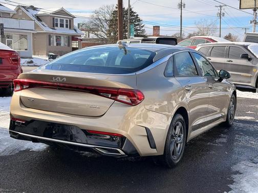 2022 Kia K5 LXS