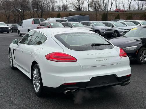2014 Porsche Panamera 4