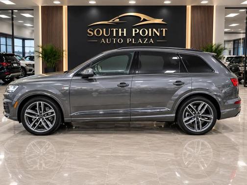 Gray 2018 Audi Q7 3.0T Prestige
