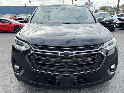 Mosaic Black Metallic 2020 Chevrolet Traverse RS