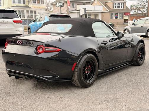 2024 Mazda MX-5 Miata Sport
