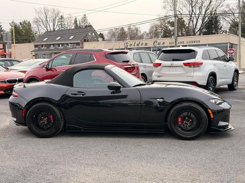 2024 Mazda MX-5 Miata Sport