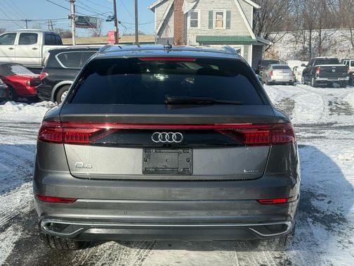 2022 Audi Q8 55 Prestige