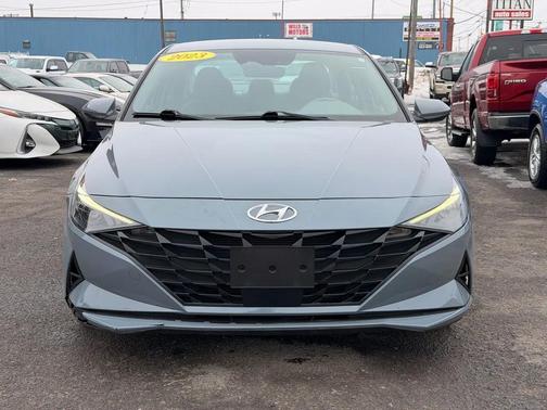 2023 Hyundai ELANTRA SEL