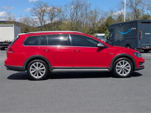 2019 Volkswagen Golf Alltrack TSI S