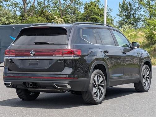 2025 Volkswagen Atlas 2.0T SE
