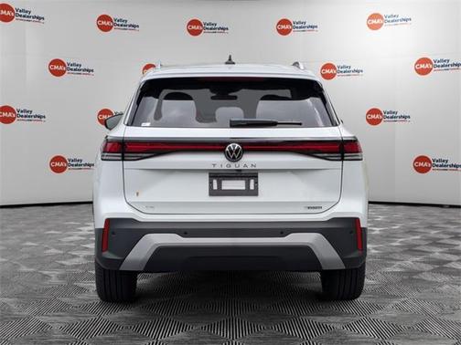 2025 Volkswagen Tiguan 2.0T SE
