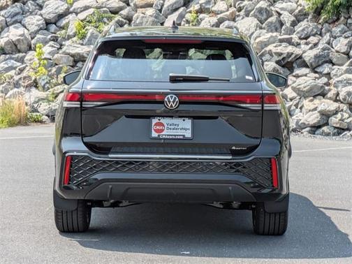 2025 Volkswagen Tiguan 2.0T SE R-Line Black