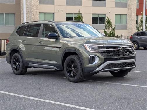 2025 Volkswagen Atlas 2.0T Peak Edition