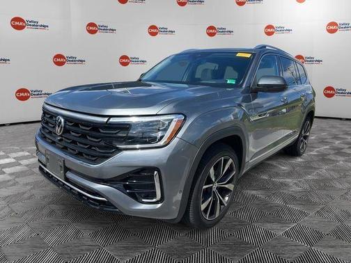 Platinum Gray Metallic 2024 Volkswagen Atlas 2.0T SEL Premium R-Line