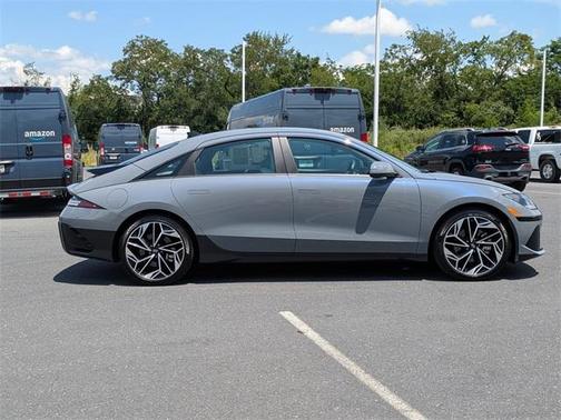 2024 Hyundai IONIQ 6 SEL