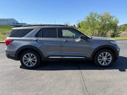 Gray Metallic 2023 Ford Explorer XLT