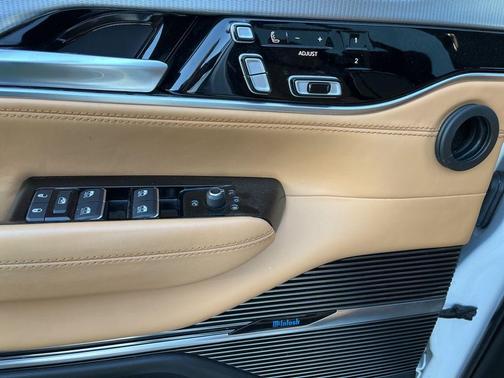 2023 Jeep Grand Wagoneer Series III