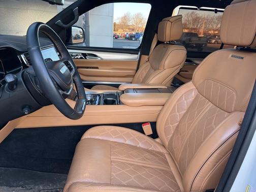 2023 Jeep Grand Wagoneer Series III